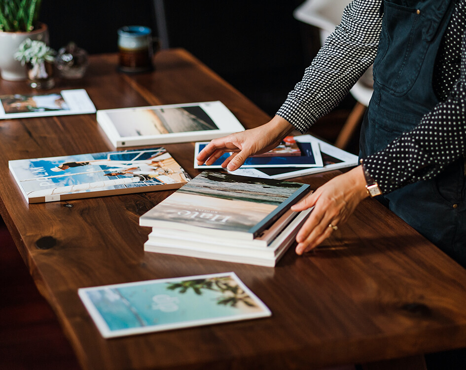 Picture of a table with magazines on it